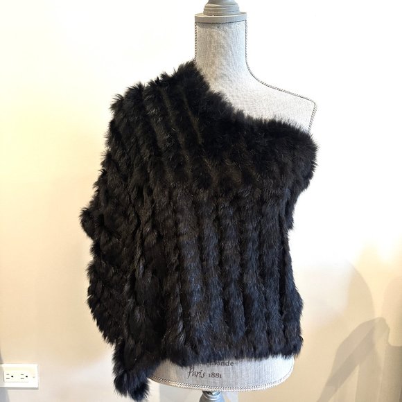 Faux Fur Poncho - Picture 6 of 11